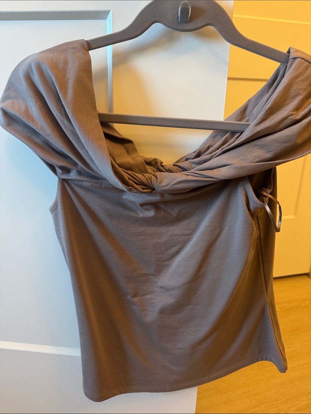 Abercrombie & Fitch Twist-Front Off-Shoulder Camisole - Taupe
